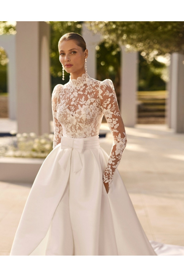 Nulia abito da sposa avorio pizzo e mikado trasformabile di Rosa Clará