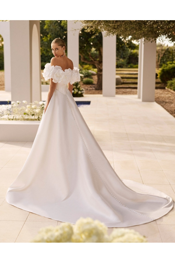 Nudo Abito da sposa avorio in mikado scivolato con spacco Rosa Clará