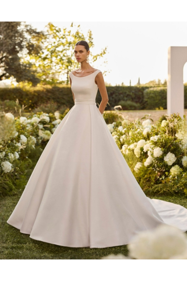 Nore Abito da sposa avorio in crepe ampio di Rosa Clará 2027