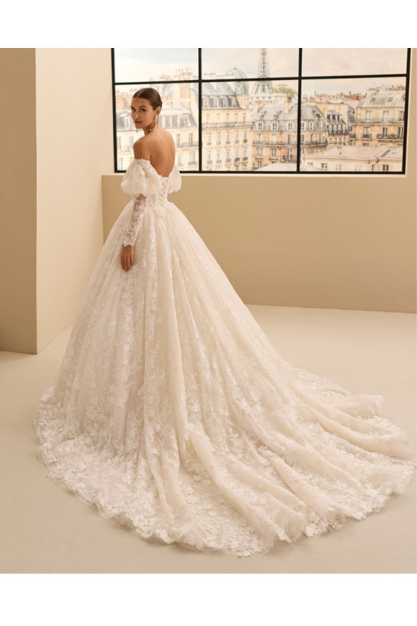 Nesire Abito da sposa avorio in pizzo ampio di Rosa Clará