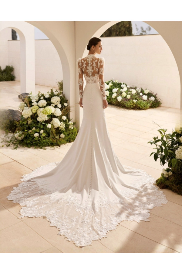 Nayat abito da sposa avorio in pizzo a sirena di Rosa Clará 2027