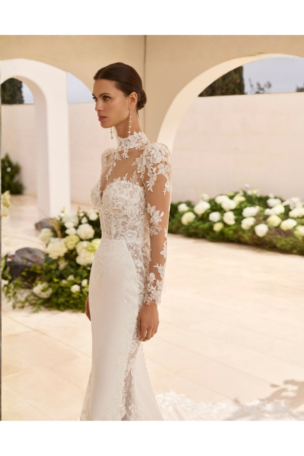 Nayat abito da sposa avorio in pizzo a sirena di Rosa Clará 2027