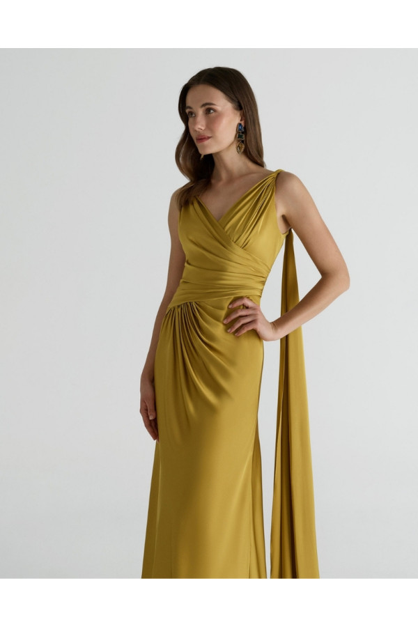 Abito da cerimonia ocra in satin scivolato 2TD1 di Rosa Clará Cocktail