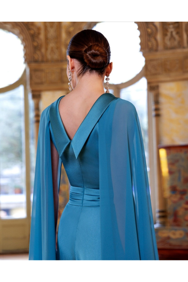 Abito da cerimonia azul in satin con pantaloni 2G96 di Couture Club