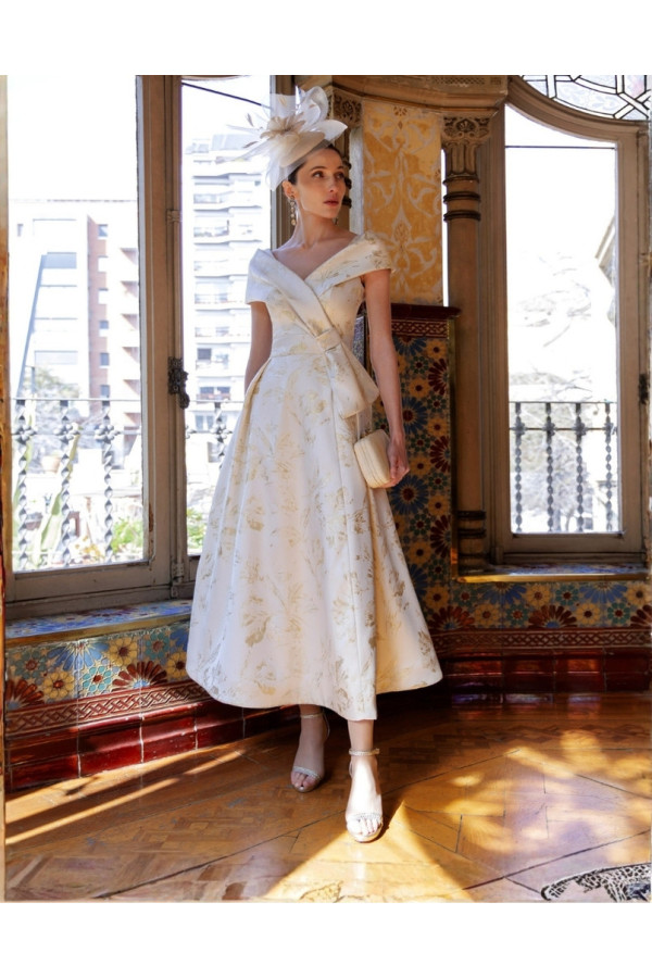 Abito da cerimonia crema in broccato midi 2GK2 di Couture Club 2027