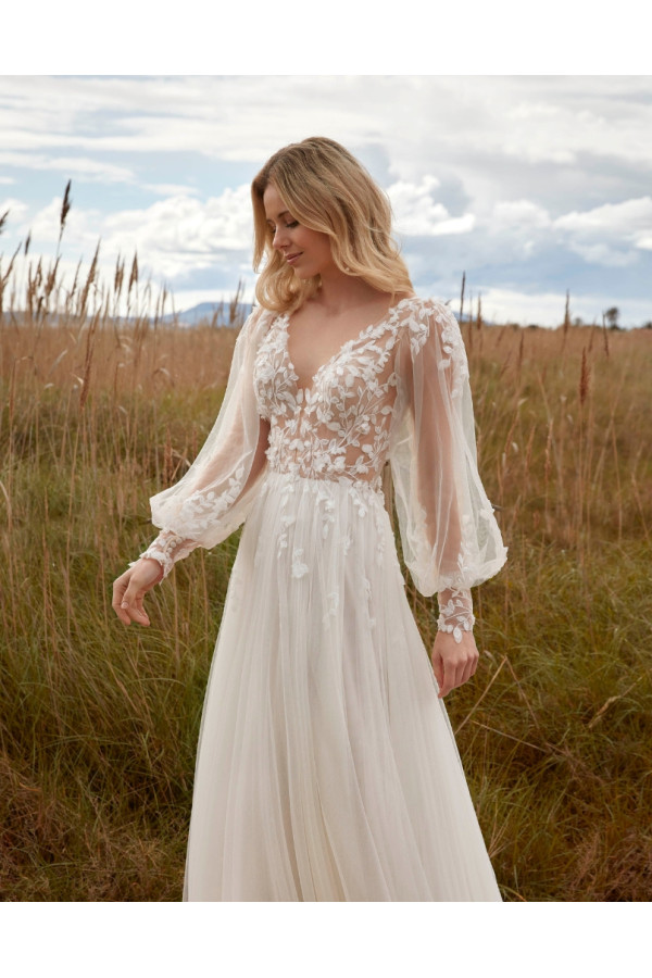 Nenufar abito da sposa avorio in chiffon morbido di Fara Sposa