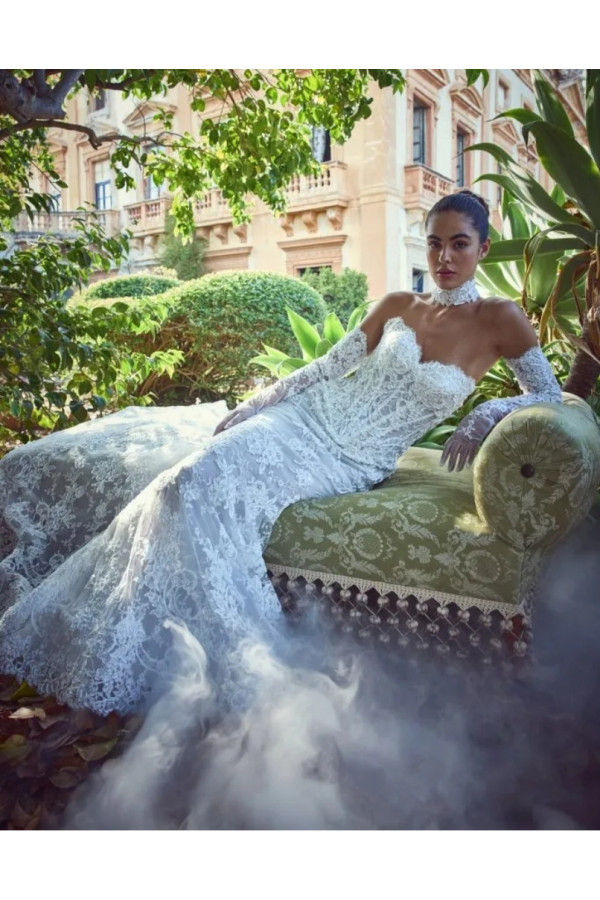 Abito da sposa avorio in pizzo a sirena Alessandro Couture