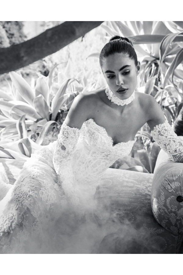 Abito da sposa avorio in pizzo a sirena Alessandro Couture