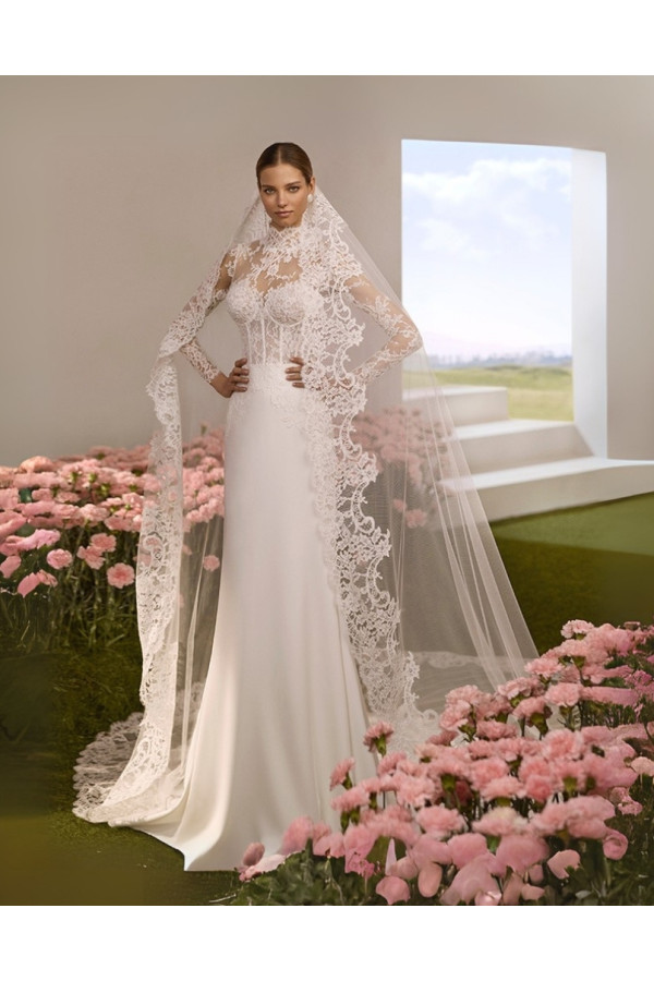 Abito da sposa avorio a sirena in pizzo di Rosa Clara