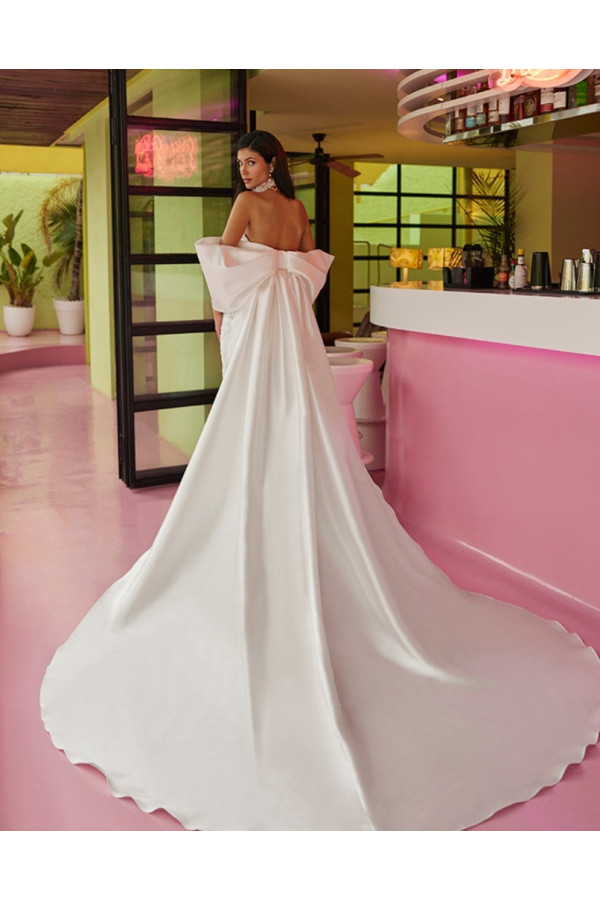 Abito da sposa a sirena avorio in pizzo di Luna Novias