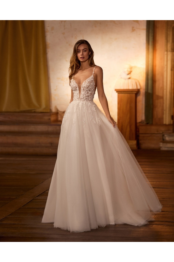 Ines abito da sposa avorio di pizzo ampio di alberto palatchi