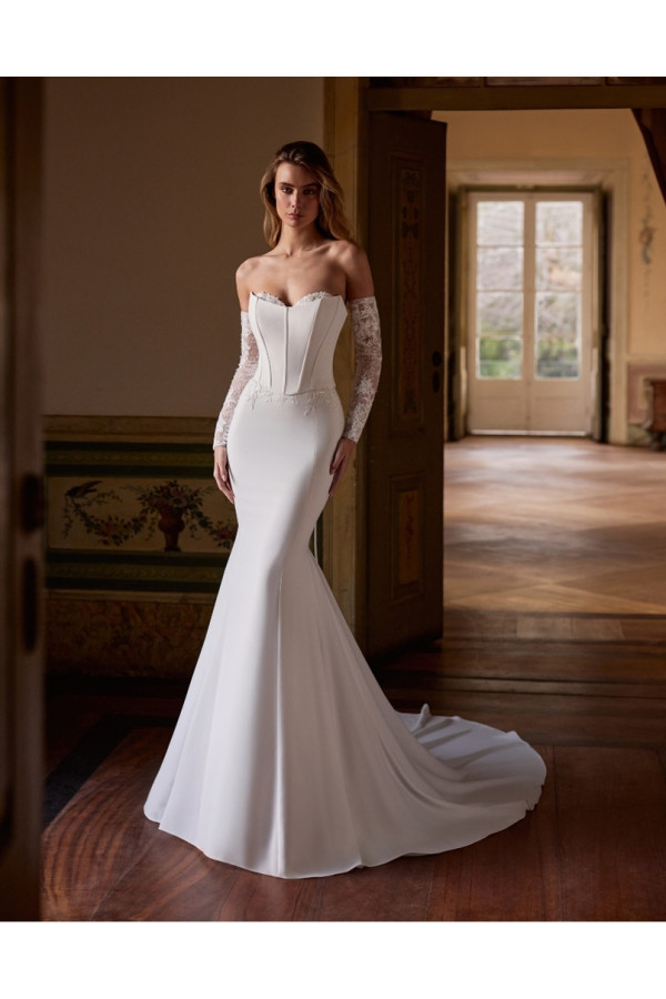 L'abito da sposa Michaela, bianco, crep a sirena di Alberto Palatachi