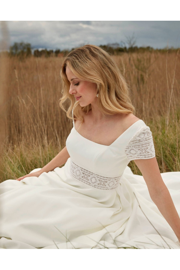 Orotava abito da sposa ampio avorio di douchesse di Fara Sposa