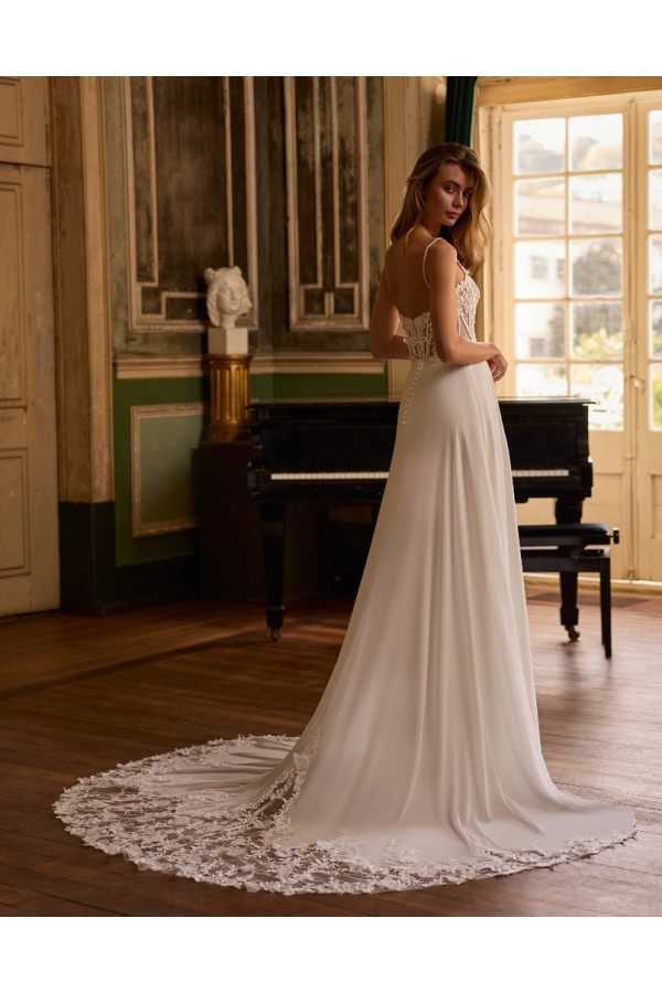 abito da sposa Ludmila avorio, morbido a sirena di Alberto Palatchi