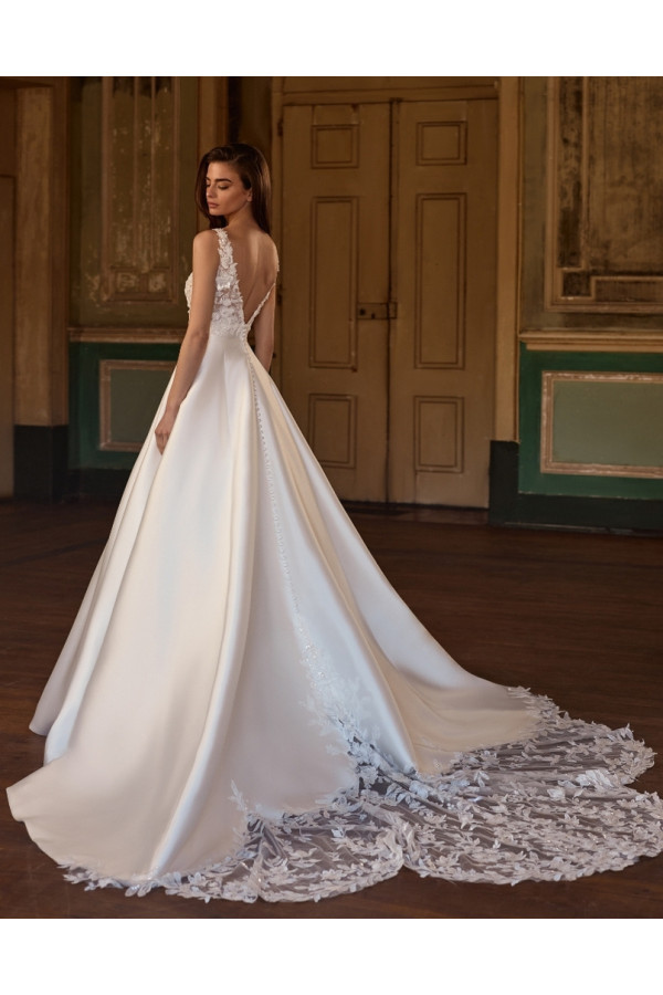 Abito da sposa Maira, avorio, in tulle ricamato di Alberto Palatchi