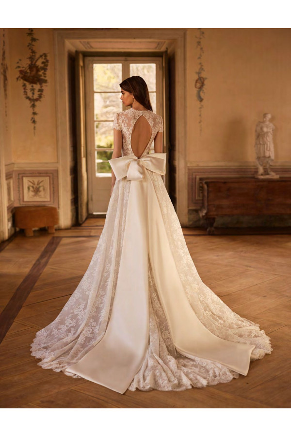 Alek abito da sposa alberto palatchi dalla linea ampia in pizzo avorio