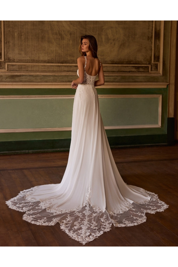 Abito da sposa Sui, off white, morbido in chiffon di Alberto Palatachi