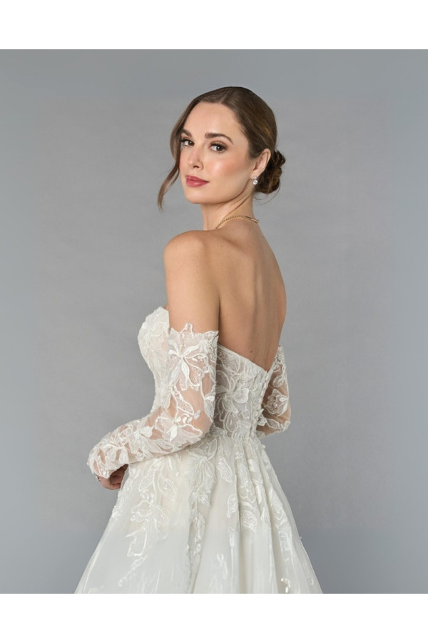 Abito da sposa avorio e nudo in tulle 66407 di Lillian West