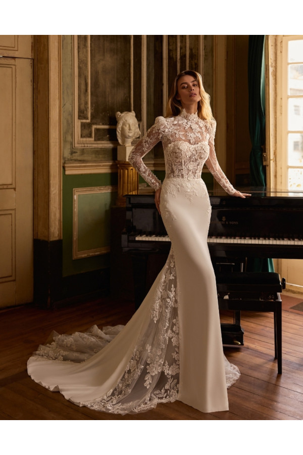 Abito da sposa Malgosia crep e pizzo, avorio di Alberto Palatachi