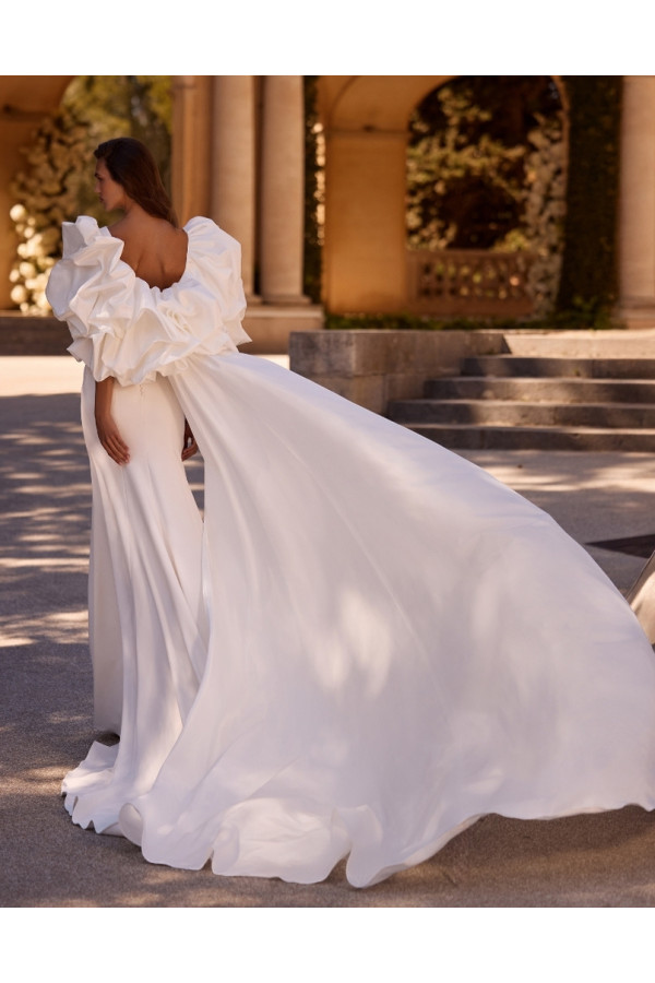 Gaia Abito da sposa a sirena avorio in crep di Alberto Palatchi