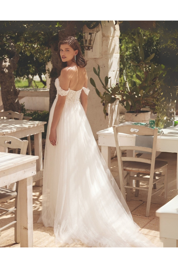 Iamuna abito da sposa avorio a sirena di pizzo Alberto Palatchi