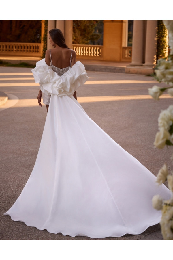 Abito da sposa Maira, avorio, in tulle ricamato di Alberto Palatchi