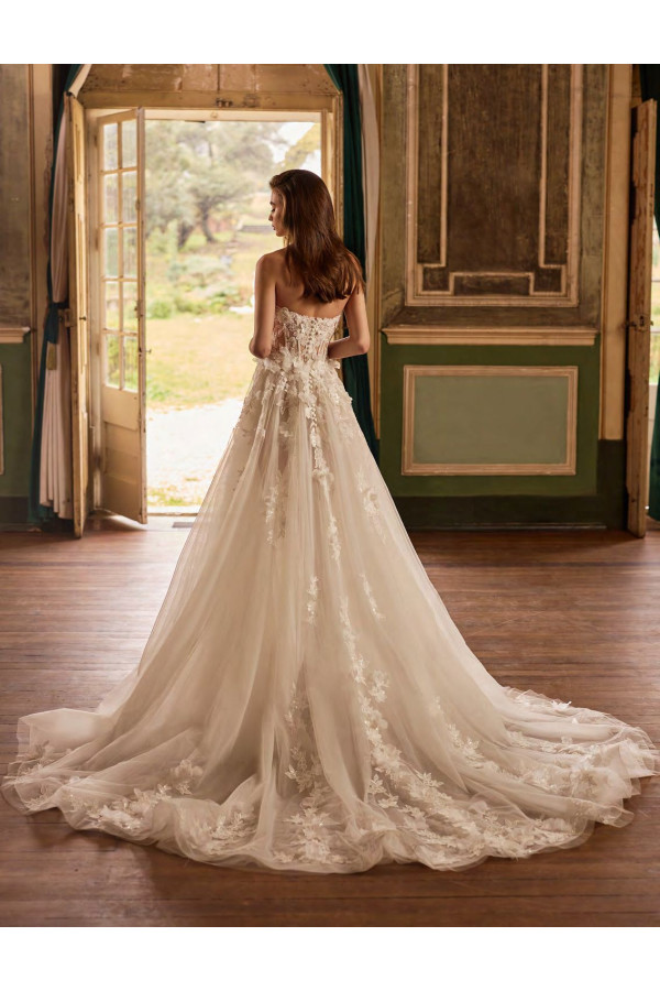 Idoia abito da sposa a sirena in pizzo avorio di Alberto Palatchi