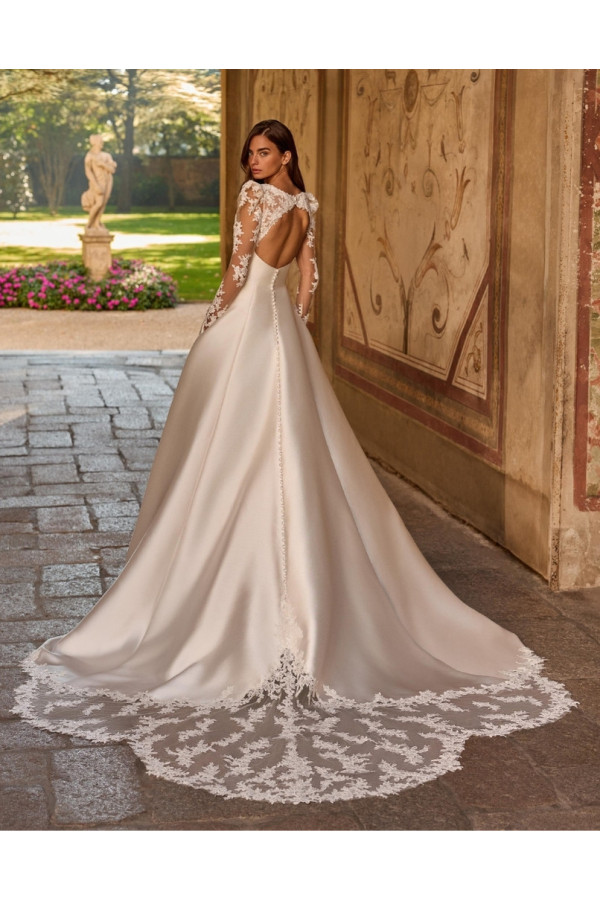 Abito da sposa, avorio, mikado ASHANTI di Alberto Palatachi 2027