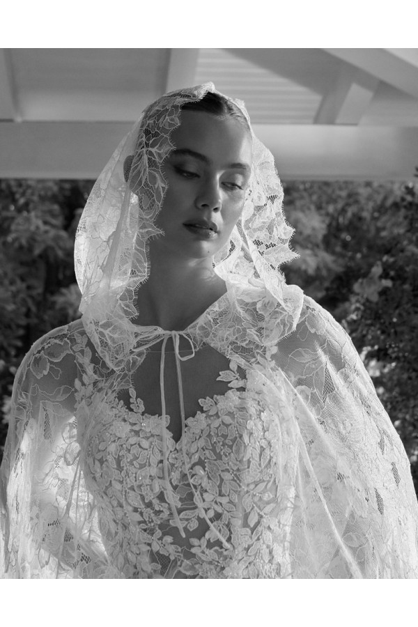 Iamuna abito da sposa avorio a sirena di pizzo Alberto Palatchi