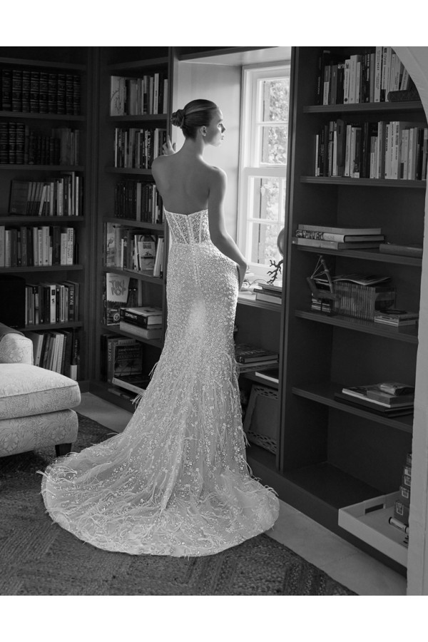 Junko abito da sposa avorio in douchesse ampio di Alberto Palatchi