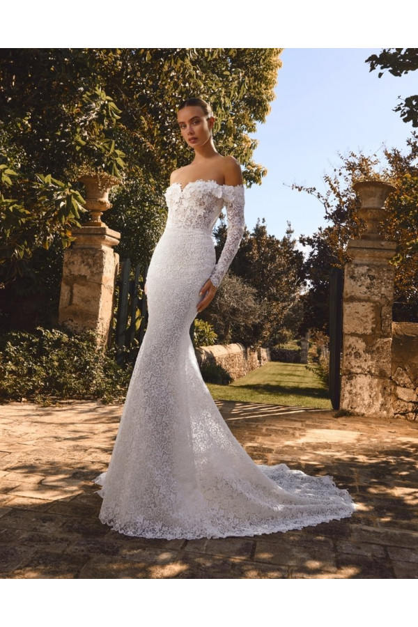 Idoia abito da sposa a sirena in pizzo avorio di Alberto Palatchi