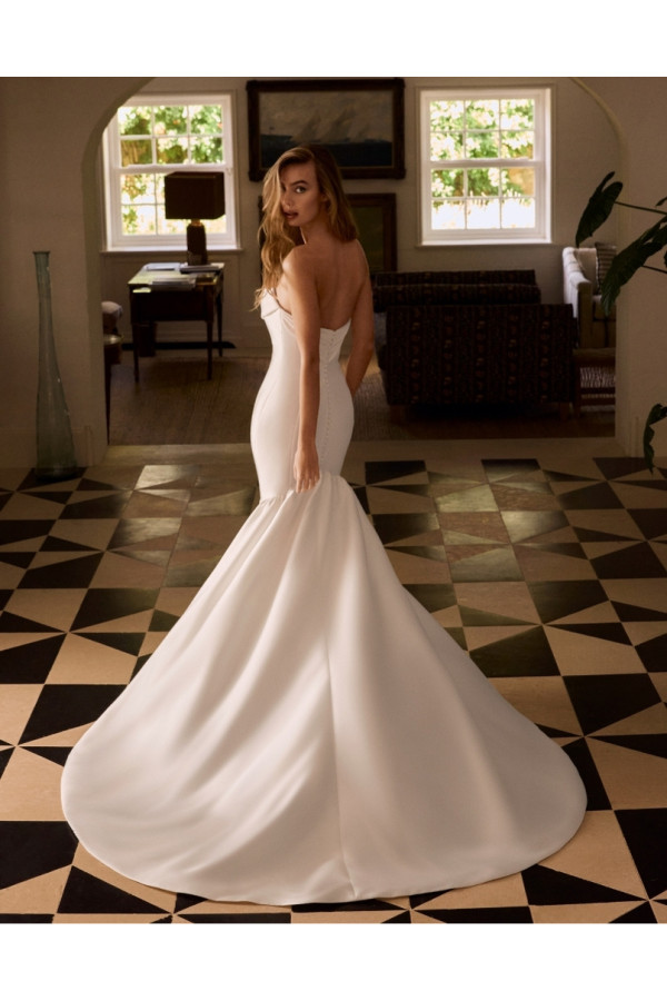 Abito da sposa Zheng, avorio, mikado, sirena di Alberto Palatachi