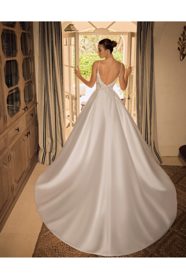 Abito da sposa Zainab, avorio, tulle, a sirena, Alberto Palatachi 2025