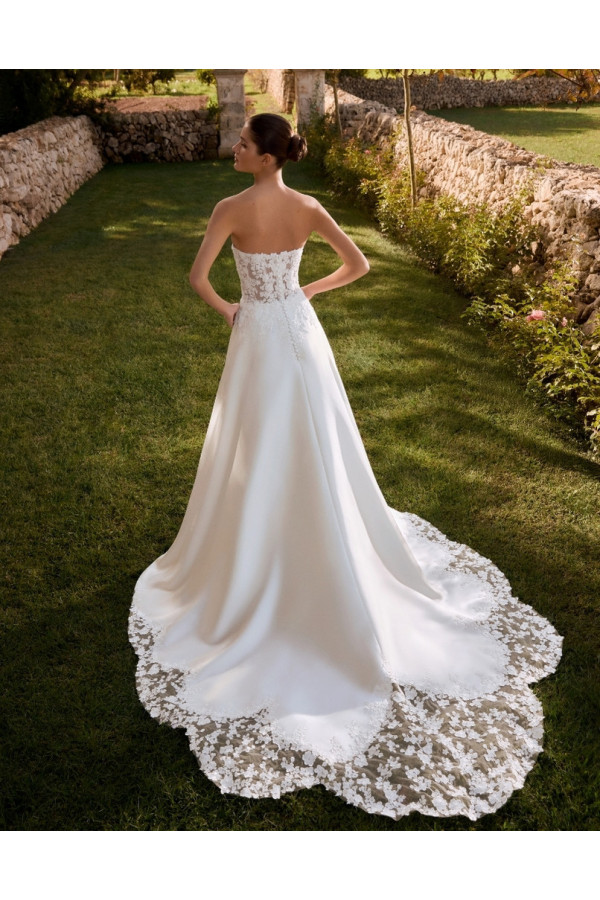 Abito da sposa, Vendee, avorio, ampio, mikado di Alberto Palatchi