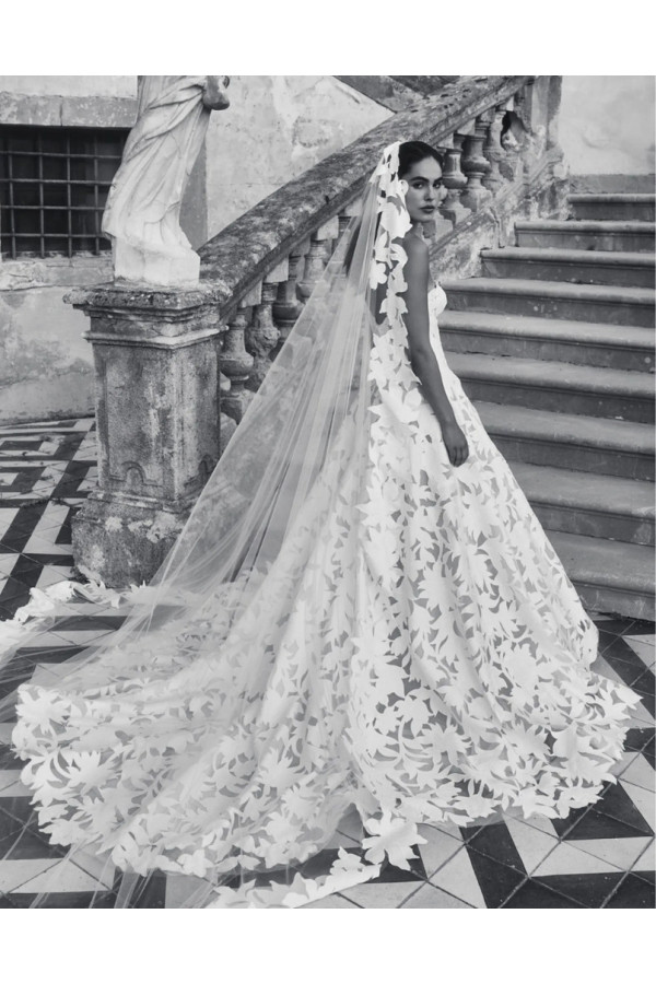 Abito da sposa avorio a sirena di pizzo di Luna Novias