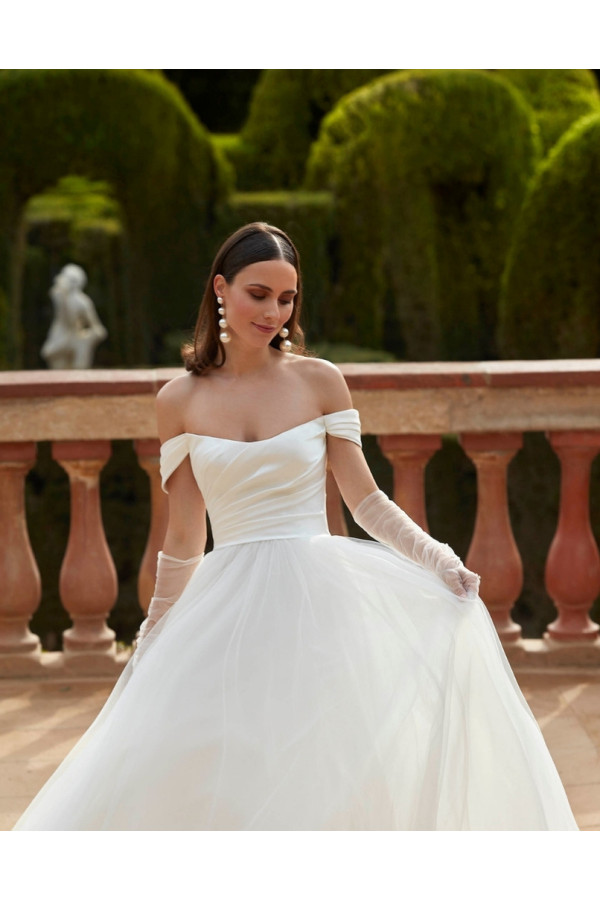 Abito da sposa Livia, bianco, tulle, ampio, Fara Sposa