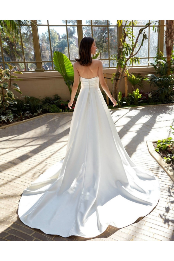 Abito da sposa Jana, avorio, tulle, ampio, Fara Sposa