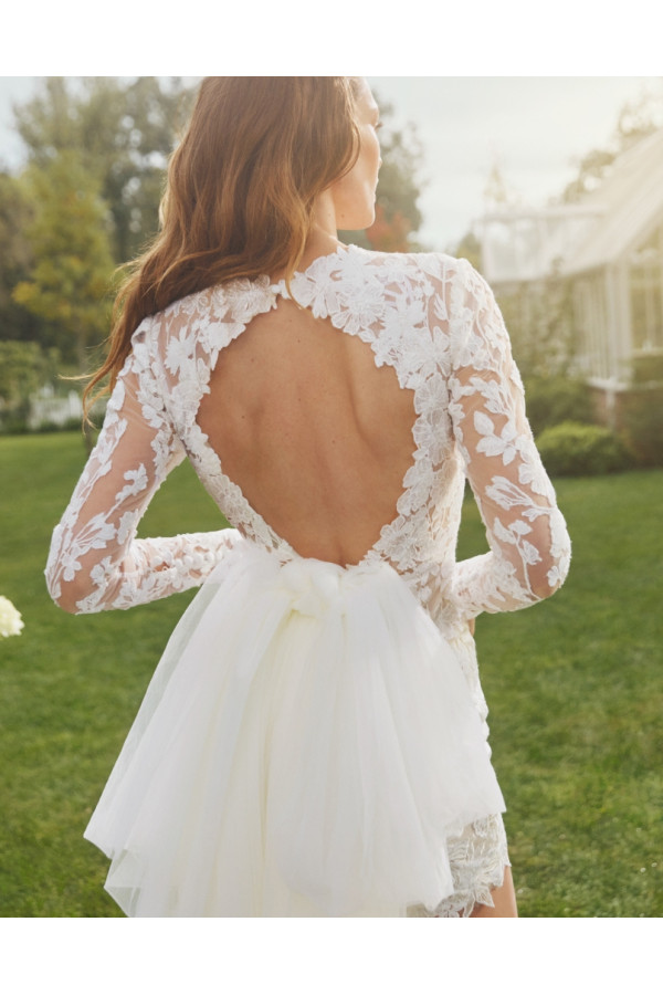 Abito da sposa Nikita, bianco, tubino, di pizzo, di Alberto Palatachi