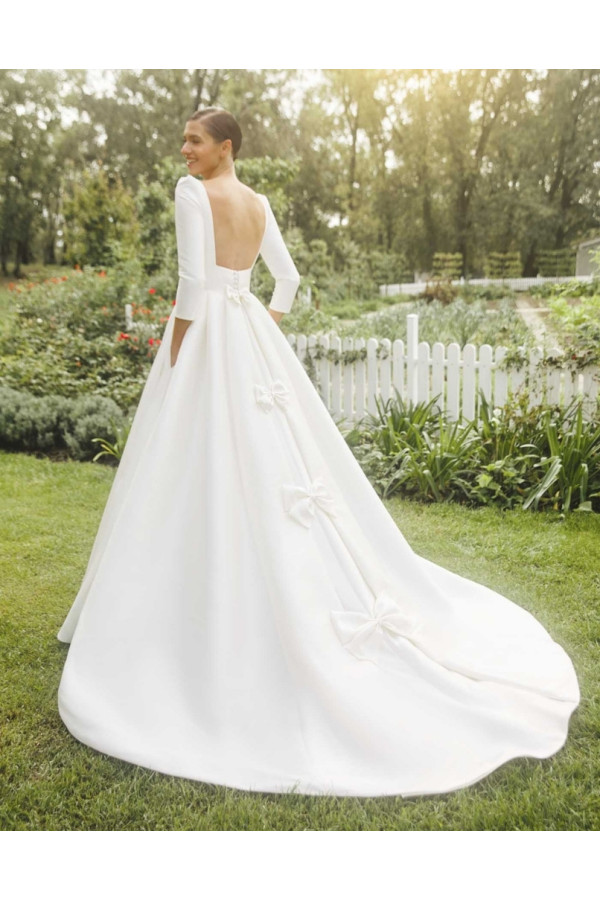 Abito da sposa Carly, ampio, avorio, in mikado, Alberto Palatchi